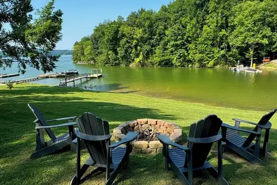 Image de Douglas Lake Gem on Private Cove w/ Amazing Views!