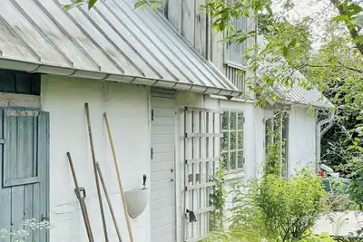 Image de Maison à colombages avec ferme biologique en pleine nature