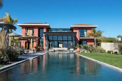 Image de Villa contemporaine avec vue sur le Cap d'Antibes