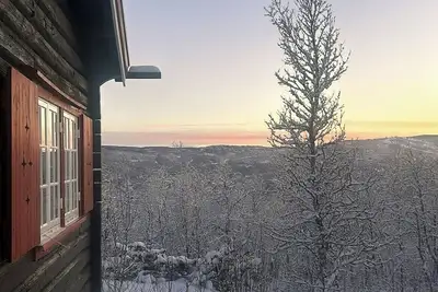 Image de Chalet traditionnel avec vue sur la vallée maritime