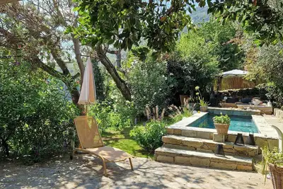 Image de Appartement familiale avec piscine écologique en Corse