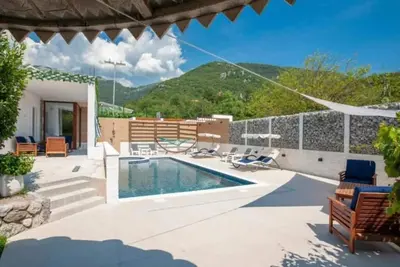 Image de Heavenly 2-Bedroom Family Apartment w/ Pool