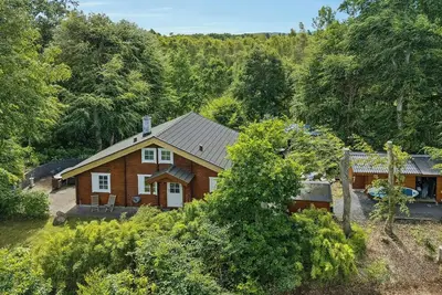 Image de Maison de vacances avec annexe et bain sauvage à Fjellerup