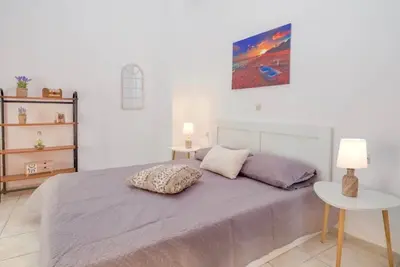 Image de Fam a comfortable and stylish apartment located in the heart of Heraklion city.