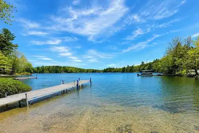 Image de Holy Loon Lodge - located on Phillips Lake!