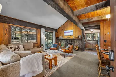 Image de Quartz Mountain 7- Cozy Cabin, 6 Sharc passes, Pet Friendly