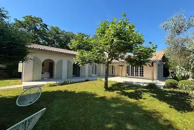 Image de Villa bord de mer Andernos! À 100m du bassin. Idéal pour les familles, calme.