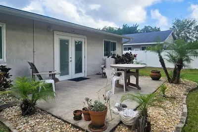 Image de Fun & Sun - 2 Bedroom House - Private Back Yard