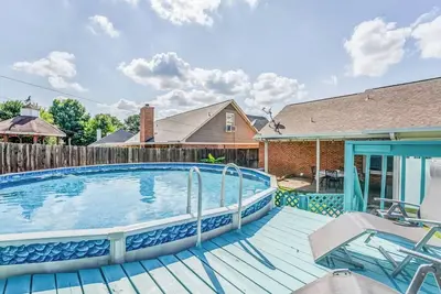 Image de Fenced Yard w/ Pool! Comfy & Convenient in Cordova