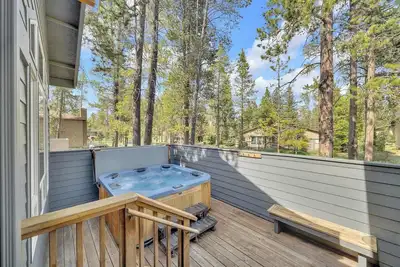 Image de Cozy Sunriver Retreat w/ Hot Tub, Family-Friendly