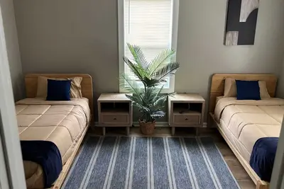 Image de 3-bedroom house in beautiful Jackson with cool Ac breeze