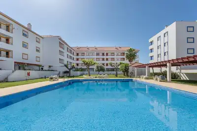 Image de Cozy 1bdr Flat w/Pool & Garage by LovelyStay