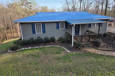 Image de 2-bedroom 2-bath house in Anderson Sc on Lake Hartwell with dock