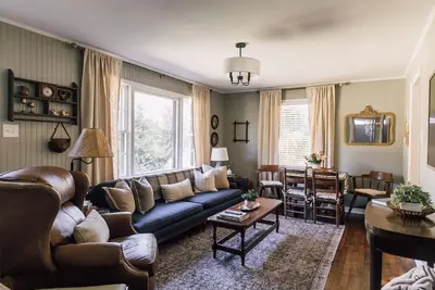 Image de Restored 3br w/Patio near Downtown, Miller, Mtsu