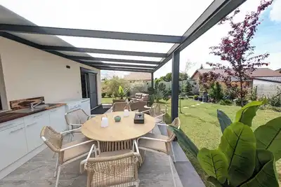 Image de Maison de vacances au calme avec grande terrasse et magnifique aménagement