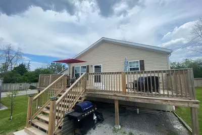 Image de An hour north of Toronto for a Family friendly lake escape to Willow Beach!
