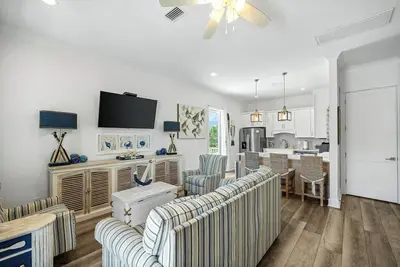 Image de Fall Dates Open-Snowbird Wanted-Key Lime Cottage