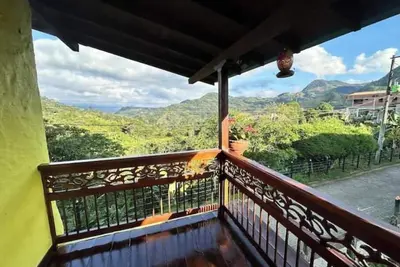 Image de Melongos Jardín - Complete House with Garden and Natural View