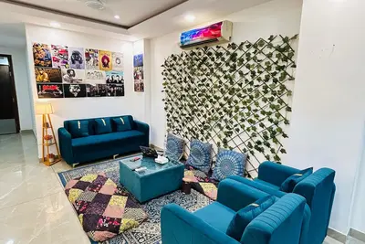 Image de Spacious 4bhk Near Igi Airport | Near Metro & Yashobhoomi