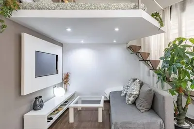 Image de Elegant Loft with Loft and Modern Design |Center