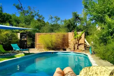 Image de Maison de vacances 'La Fée Du Val - Gîte en Ardèche' avec piscine privée, Wi-Fi et climatisation