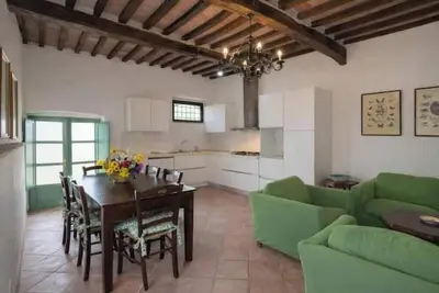 Image de Spacious Apartment in Tuscan Farmhouse with Pool and Private Garden