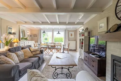 Image de Merveilleuse maison de vacances privée pour 6 personnes avec Wifi et Tv