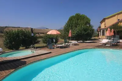 Image de Maison de vacances privée avec piscine privée, climatisation, Wifi, Tv, patio, près de Teramo