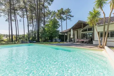 Image de Belle villa rénovée avec piscine privée et jardin