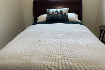 Image de Fabulous 2-bedroom basement suitein peaceful Masset perfect for relaxing stays