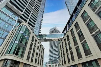 Image de Short-term & vacation rentals condo suites full amenities. Newly-built condos