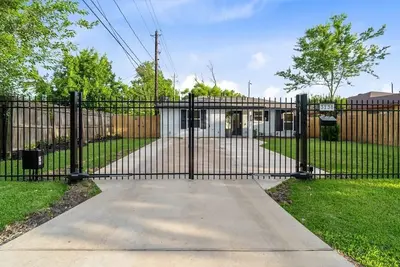 Image de 2-bedroom house in welcoming Houston with cool Ac and comfort