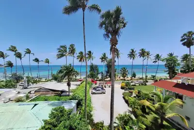 Image de 3 Br Apartment Sublime Seaview close to all by foot on Punta Popy Beach, Lt!