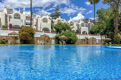 Image de 1 bedroom pet friendly home in Benalmádena