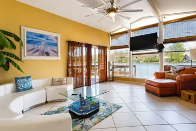 Image de Ultimate Lake House w/ 4k Sq Ft Decks Near Town