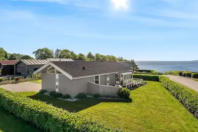 Image de \"Lien\" - 100m from the sea by Interhome