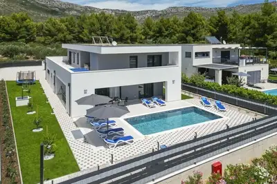 Image de Villa à Stankovic avec piscine
