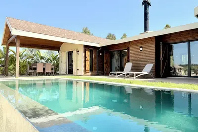 Image de Kenz Essia Chalet immersif dans une ferme privée avec piscine et vue nature