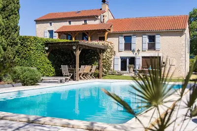 Image de Villa avec piscine et parking - 12 pers.