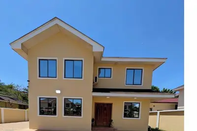 Image de Spacious 3br, Minutes from West Hills Mall