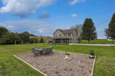 Image de Peaceful Farmland Escape & Animals