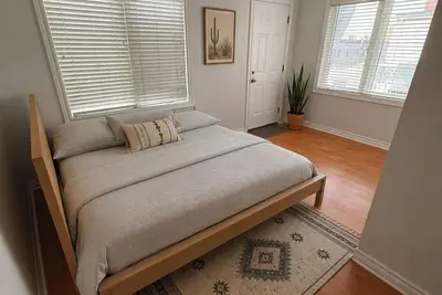 Image de Trendy Apartement On Ossington Avenue