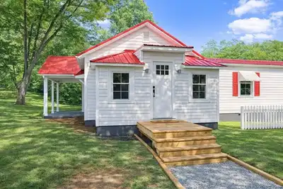 Image de Family Friendly 3br near River W/ Shared Hot Tub