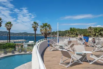 Image de En bord de mer! 2 piscines et sauna sur place
