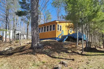 Image de Maine Waterfront Cabin Experience Life on the pond