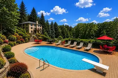 Image de 3 Acre Tranquil Estate Retreat with Pool & Pond