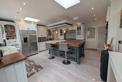 Image de Walsall - 4 Bedroom House, Free WiFi, Spacious Garden, family friendly, Sleeps 9