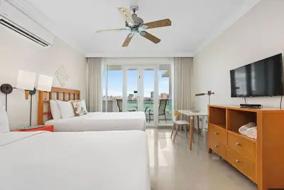 Image de Breezy Studio ° Lagoon Views & Pool