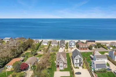 Image de Sound-view Shingle Home in Jamesport, Walk to Iron Pier Beach