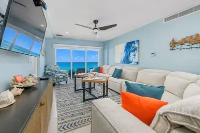 Image de Breathtaking Caribbean views meet effortless luxury in this spacious condo